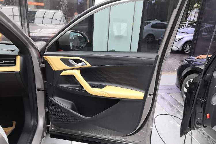 Used Roewe RX5 New Energy 2023 eRX5 Ultra-Hybrid Comfort Edition Right Front Door Interior