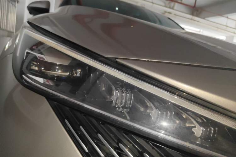 Used Roewe RX5 New Energy 2023 eRX5 Super Hybrid Prestige Edition Right Front Headlight