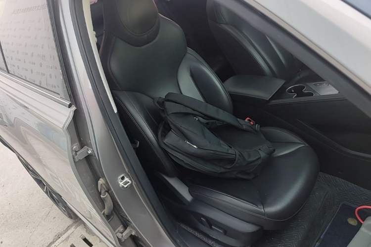 Used Roewe RX5 New Energy 2023 eRX5 Super Hybrid Prestige Edition Right Front Seat