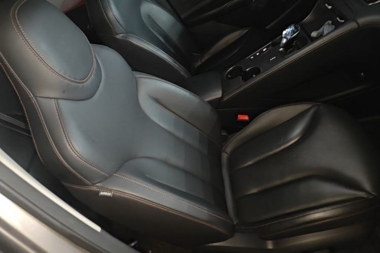 Used Roewe RX5 New Energy 2023 eRX5 Super Hybrid Premium Edition Right Front Seat