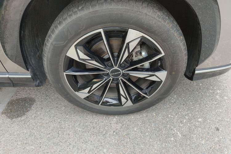 Used Roewe RX5 New Energy 2023 eRX5 Super Hybrid Prestige Edition Right Front Wheel Hub