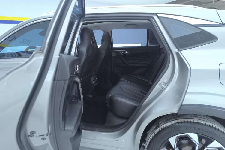 Used Roewe RX5 New Energy 2023 eRX5 Super Hybrid Prestige Edition Right Rear Seat