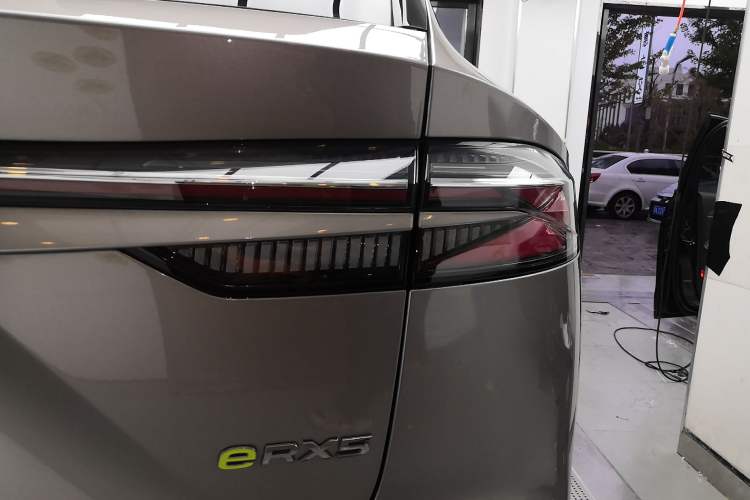 Used Roewe RX5 New Energy 2023 eRX5 Ultra-Hybrid Comfort Edition Right Rear Taillight
