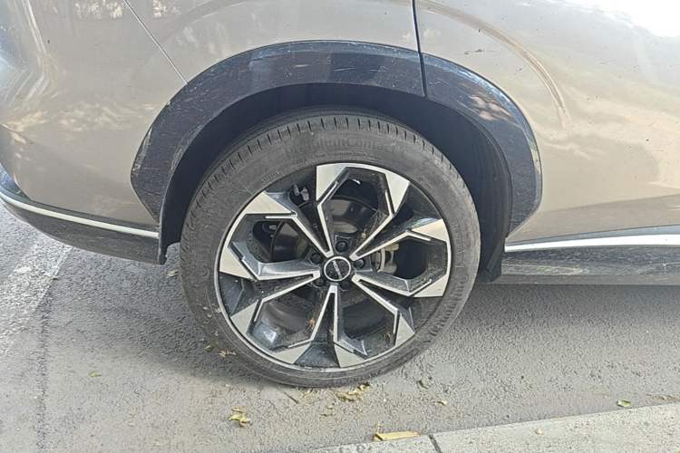 Used Roewe RX5 New Energy 2023 eRX5 Super Hybrid Prestige Edition Right Rear Wheel Hub