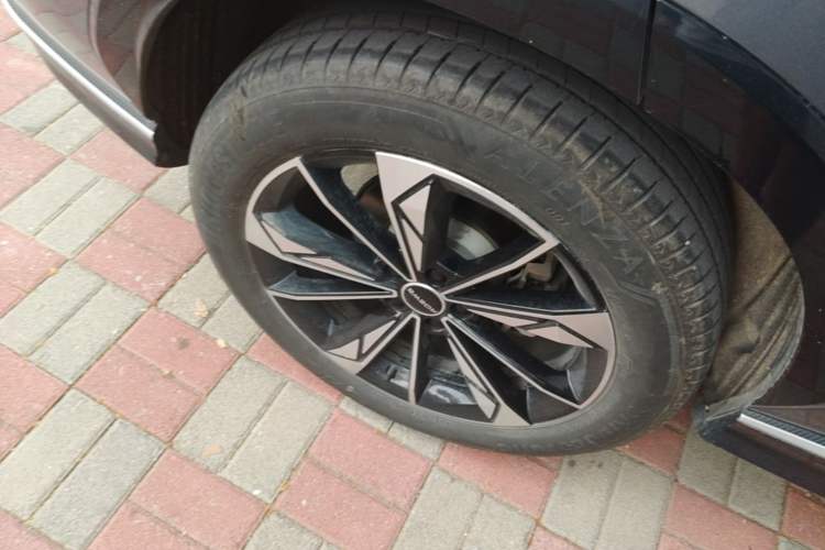 Used Roewe RX5 New Energy 2023 eRX5 Super Hybrid Prestige Edition Right Rear Wheel Hub