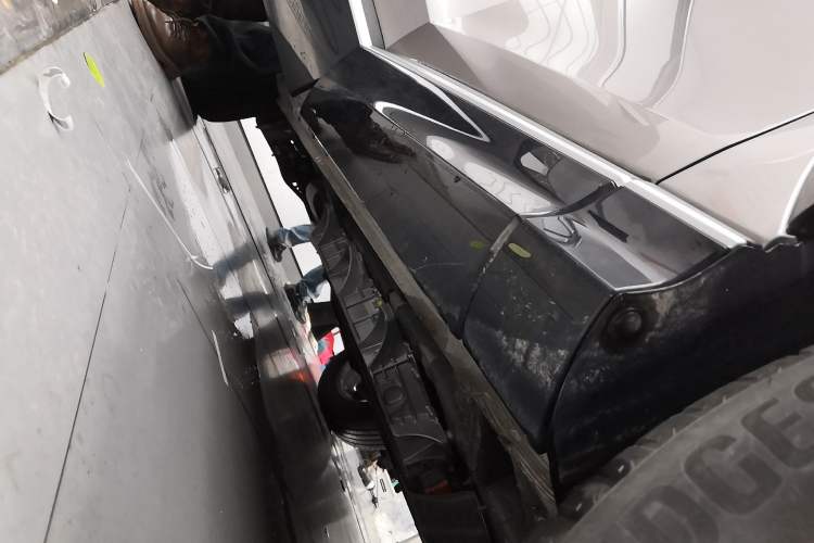 Used Roewe RX5 New Energy 2023 eRX5 Ultra-Hybrid Comfort Edition Right Side Sill