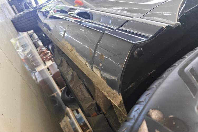 Used Roewe RX5 New Energy 2023 eRX5 Super Hybrid Premium Edition Right Side Sill