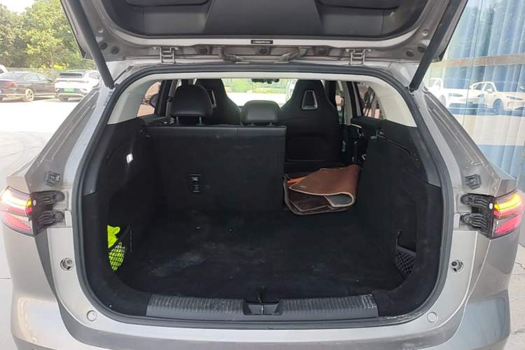 Used Roewe RX5 New Energy 2023 eRX5 Super Hybrid Prestige Edition Trunk