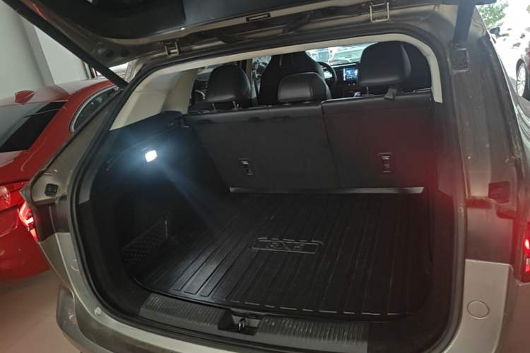Used Roewe RX5 New Energy 2023 eRX5 Super Hybrid Premium Edition Trunk