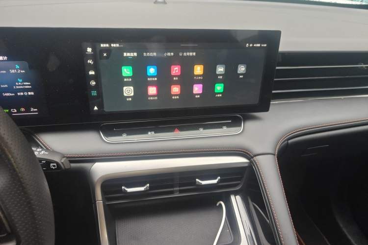 Used Roewe RX5 New Energy 2023 eRX5 Ultra-Hybrid Comfort Edition Audio And AC Panel