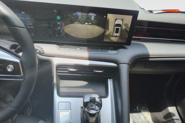 Used Roewe RX5 New Energy 2023 eRX5 Super Hybrid Premium Edition Audio And AC Panel