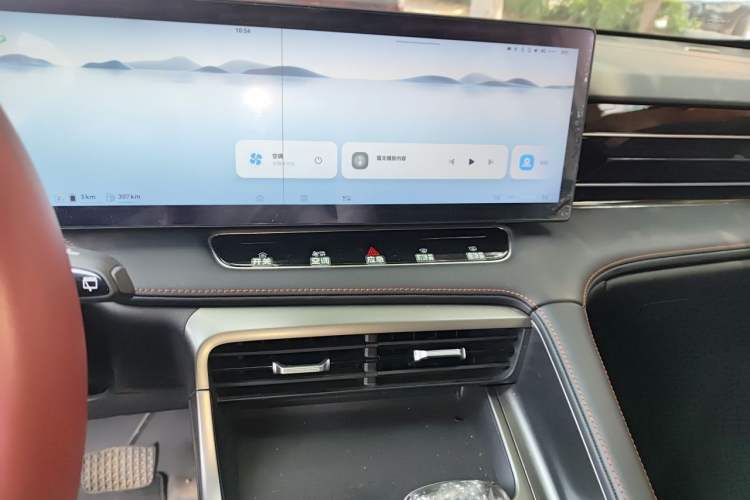 Used Roewe RX5 New Energy 2023 eRX5 Super Hybrid Prestige Edition Audio And AC Panel