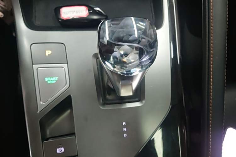 Used Roewe RX5 New Energy 2023 eRX5 Ultra-Hybrid Comfort Edition Gear Lever