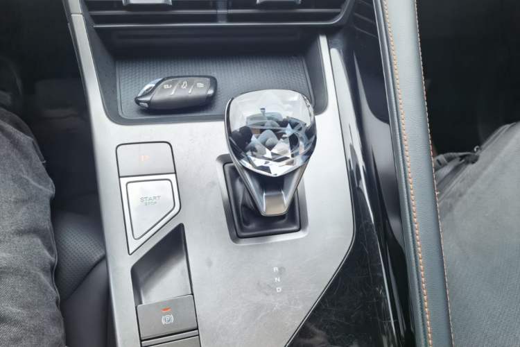 Used Roewe RX5 New Energy 2023 eRX5 Ultra-Hybrid Comfort Edition Gear Lever