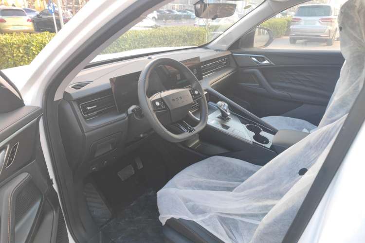 Used Roewe RX5 New Energy 2023 eRX5 Ultra-Hybrid Comfort Edition Interior 1