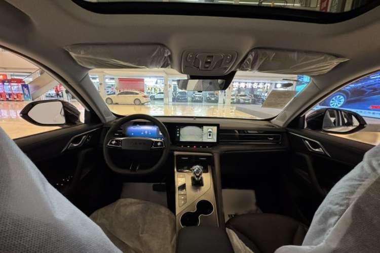 Used Roewe RX5 New Energy 2023 eRX5 Super Hybrid Premium Edition Interior 1