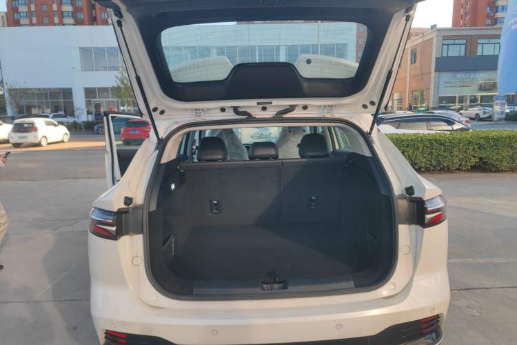 Used Roewe RX5 New Energy 2023 eRX5 Ultra-Hybrid Comfort Edition Interior 3