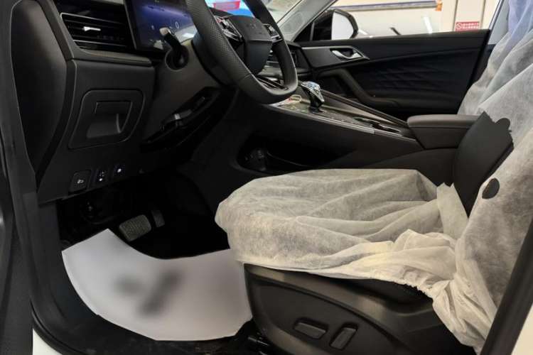 Used Roewe RX5 New Energy 2023 eRX5 Super Hybrid Premium Edition Interior 7