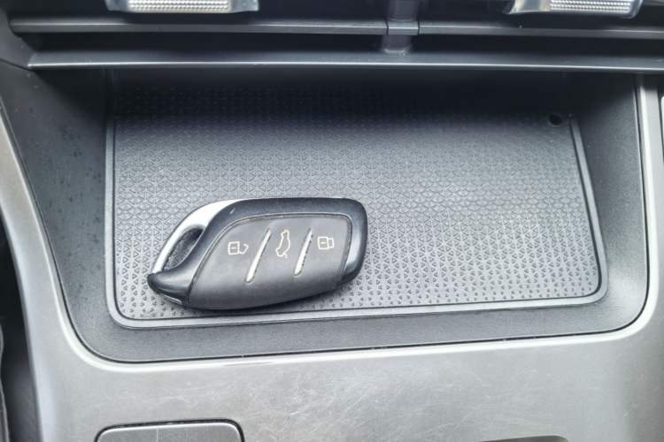 Used Roewe RX5 New Energy 2023 eRX5 Ultra-Hybrid Comfort Edition Vehicle Key