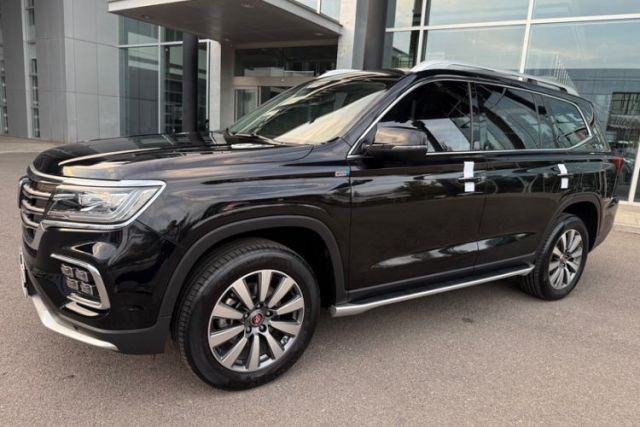 Used Roewe RX8 2018 30T Smart Connectivity Two-Wheel Drive Flagship Edition