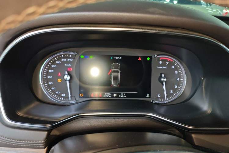 Used Roewe RX8 2019 30T Smart Connectivity Two-Wheel Drive Supreme Flagship Edition Instrument Cluster