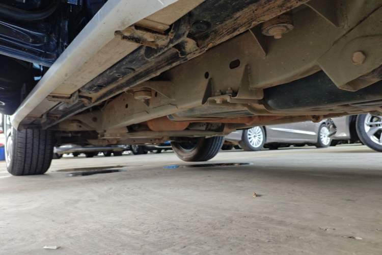 Used Roewe RX8 2019 30T Smart Connectivity Two-Wheel Drive Supreme Flagship Edition Left Side Sill