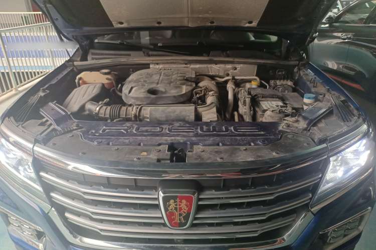 Used Roewe RX8 2018 30T Smart Connectivity Two-Wheel Drive Flagship Edition Engine Bay