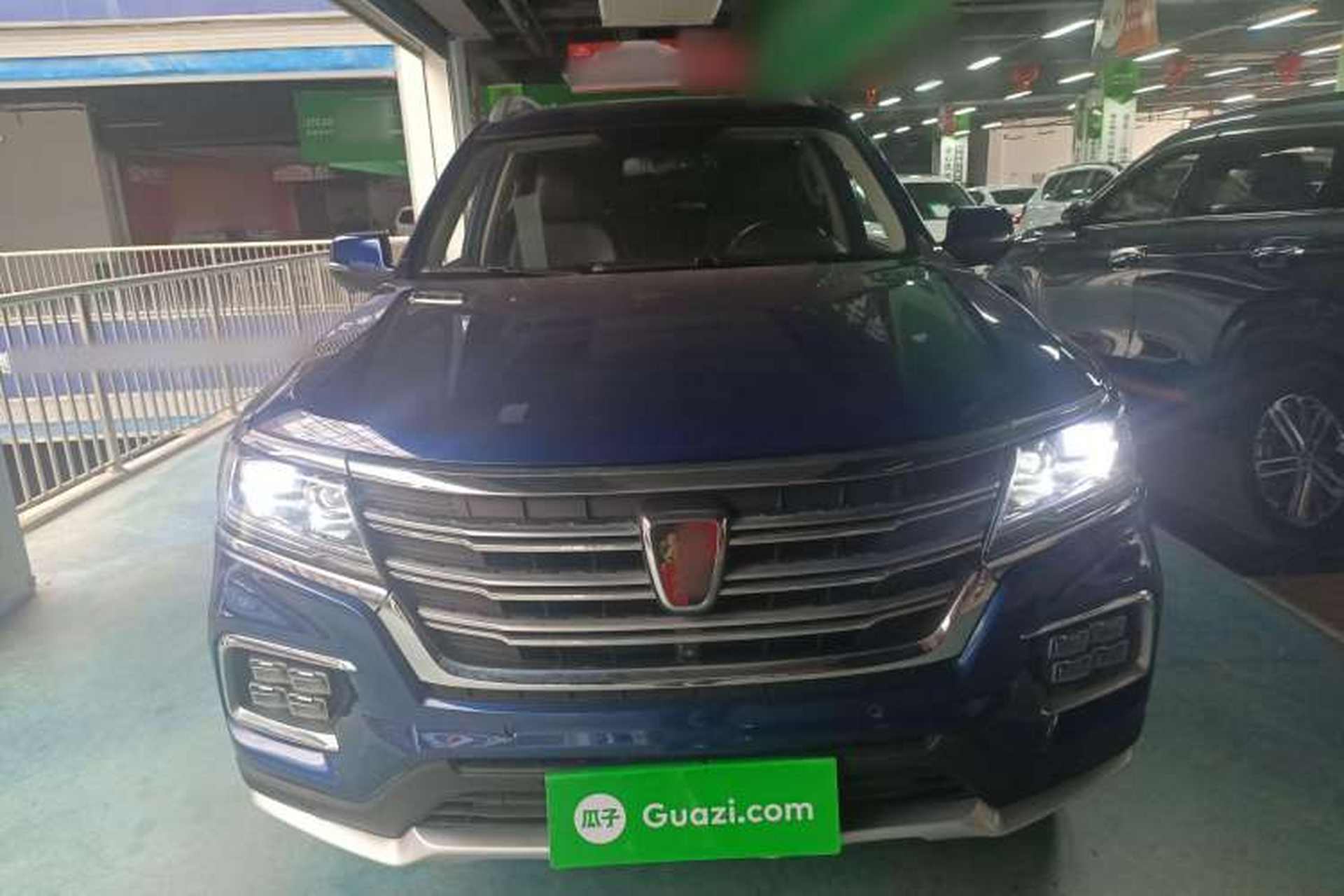 Used Roewe RX8 2018 30T Smart Connectivity Two-Wheel Drive Flagship Edition Exterior 1