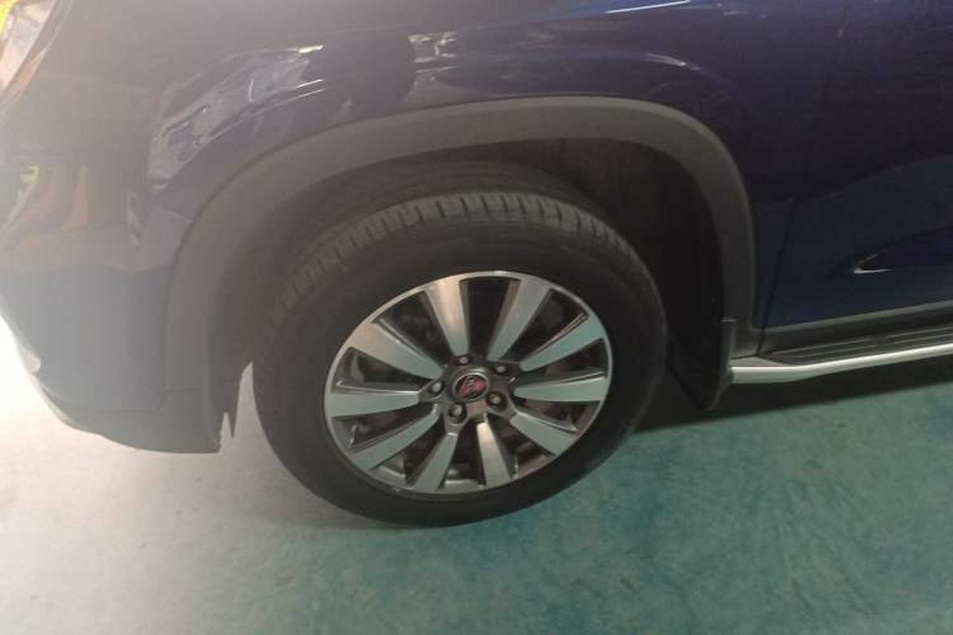 Used Roewe RX8 2018 30T Smart Connectivity Two-Wheel Drive Flagship Edition Exterior 7