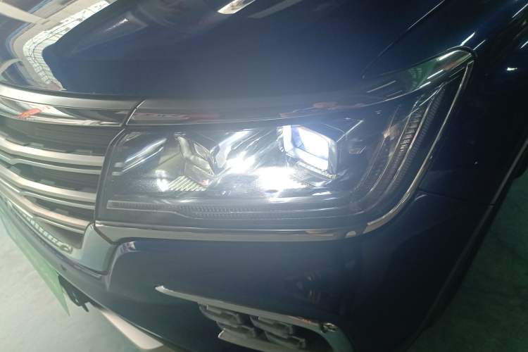 Used Roewe RX8 2018 30T Smart Connectivity Two-Wheel Drive Flagship Edition Left Front Headlight