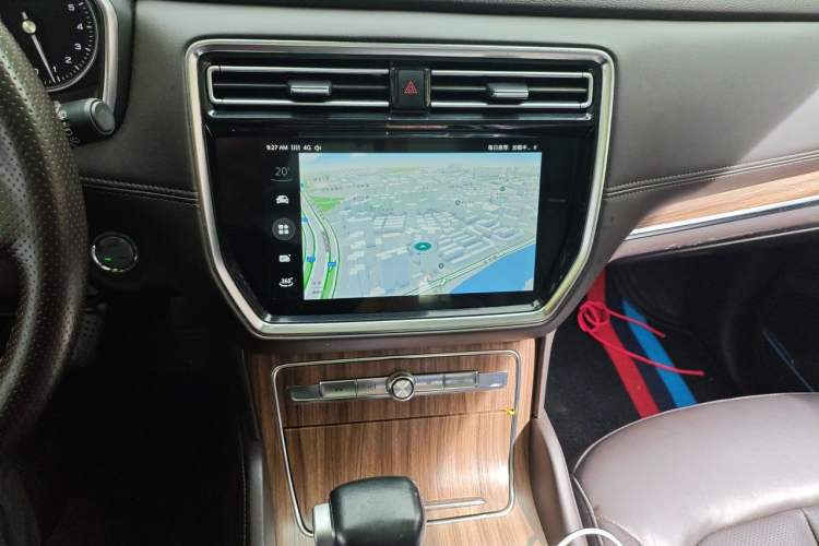 Used Roewe RX8 2018 30T Smart Connectivity All-Wheel Drive Supreme Edition Audio And AC Panel