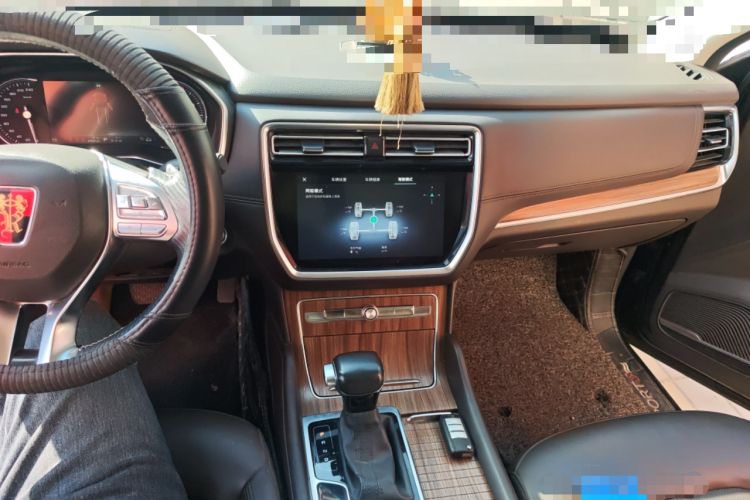 Used Roewe RX8 2018 30T Smart Connectivity All-Wheel Drive Supreme Edition Audio And AC Panel