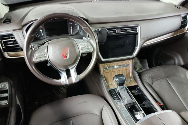 Used Roewe RX8 2018 30T Smart Connectivity Two-Wheel Drive Flagship Edition Center Console