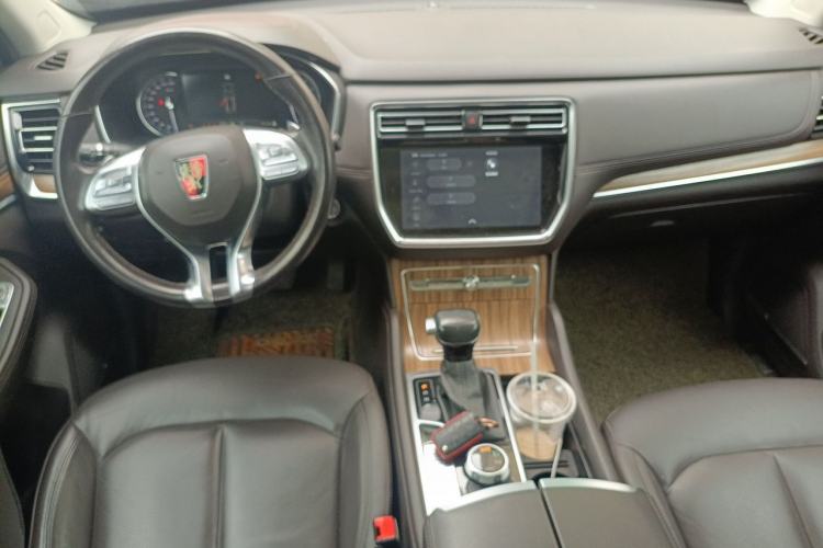Used Roewe RX8 2018 30T Smart Connectivity Four-Wheel Drive Flagship Edition Center Console