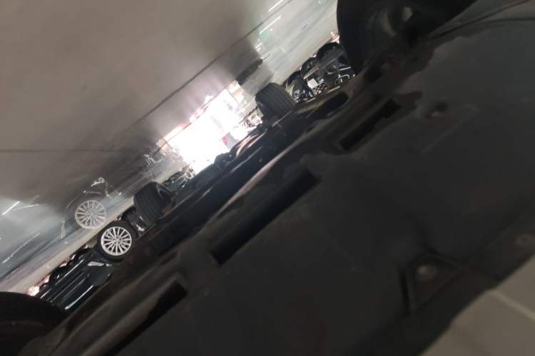 Used Roewe RX8 2018 30T Smart Connectivity Two-Wheel Drive Flagship Edition Chassis Front