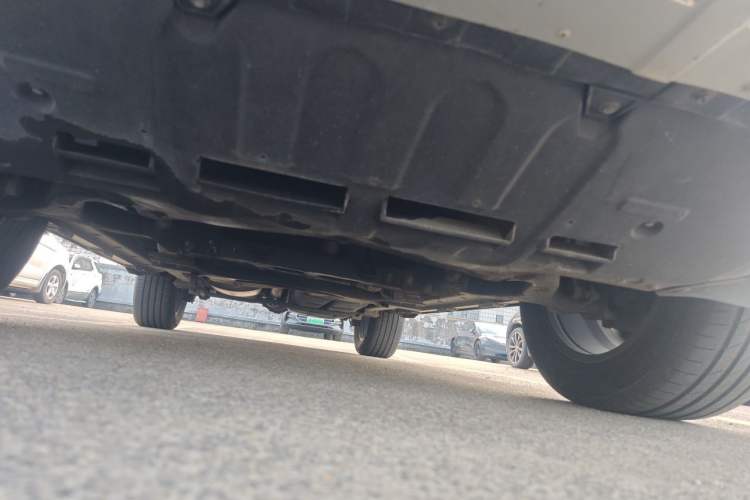 Used Roewe RX8 2018 30T Smart Connectivity Two-Wheel Drive Flagship Edition Chassis Front