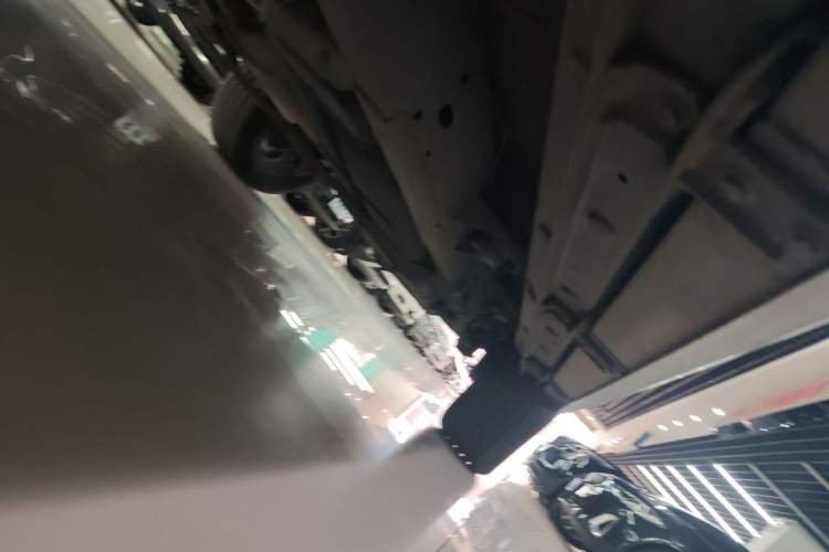 Used Roewe RX8 2018 30T Smart Connectivity Two-Wheel Drive Flagship Edition Chassis Front Left
