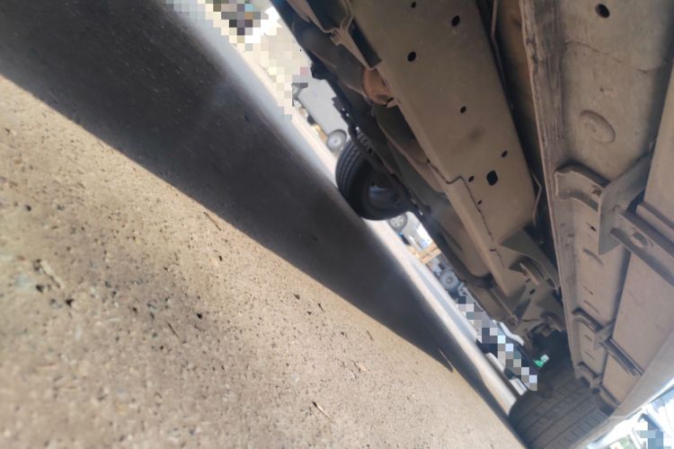 Used Roewe RX8 2018 30T Smart Connectivity Two-Wheel Drive Flagship Edition Chassis Front Left