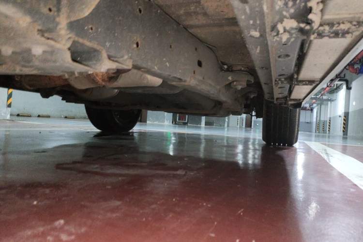 Used Roewe RX8 2018 30T Smart Connectivity Two-Wheel Drive Supreme Edition Chassis Front Left