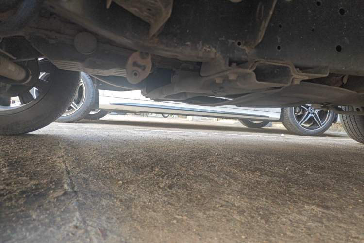Used Roewe RX8 2018 30T Smart Connectivity Two-Wheel Drive Flagship Edition Chassis Front Left