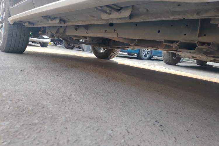Used Roewe RX8 2018 30T Smart Connectivity Two-Wheel Drive Flagship Edition Chassis Front Right