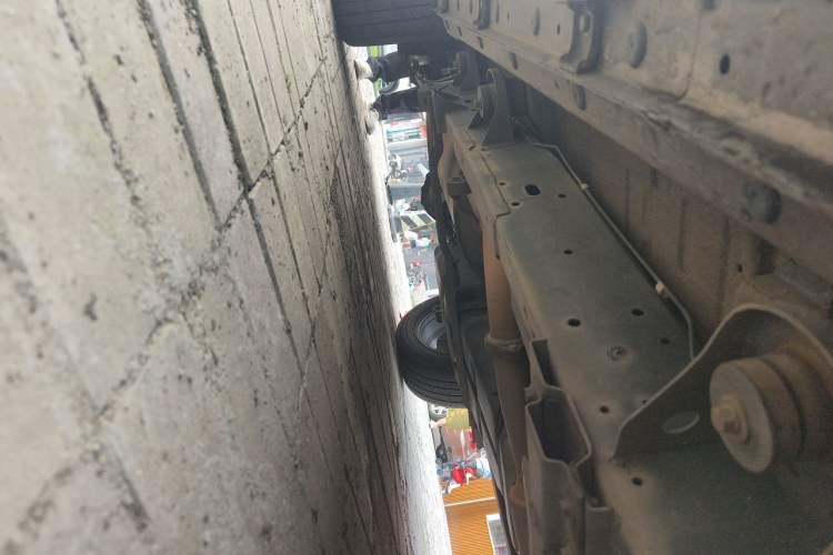 Used Roewe RX8 2018 30T Smart Connectivity Two-Wheel Drive Flagship Edition Chassis Front Right