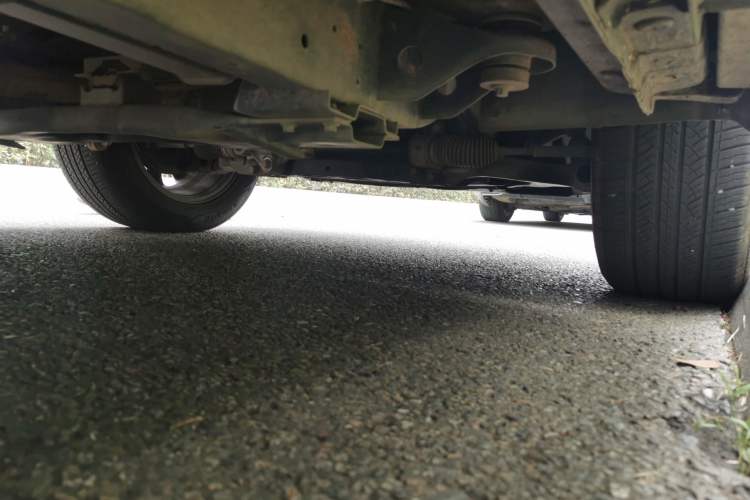 Used Roewe RX8 2018 30T Smart Connectivity Two-Wheel Drive Flagship Edition Chassis Front Right