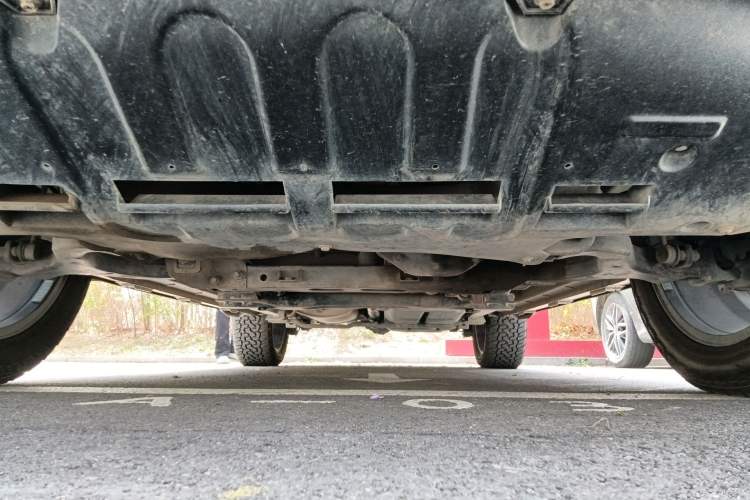 Used Roewe RX8 2018 30T Smart Connectivity All-Wheel Drive Supreme Edition Chassis Front