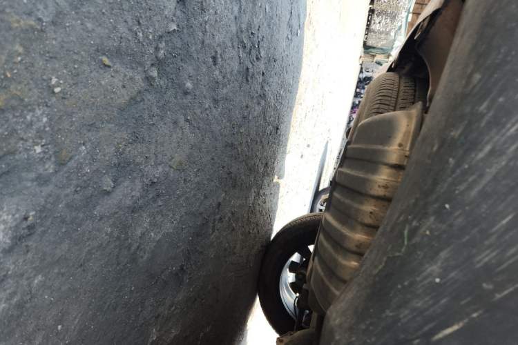 Used Roewe RX8 2018 30T Smart Connectivity Two-Wheel Drive Flagship Edition Chassis Rear
