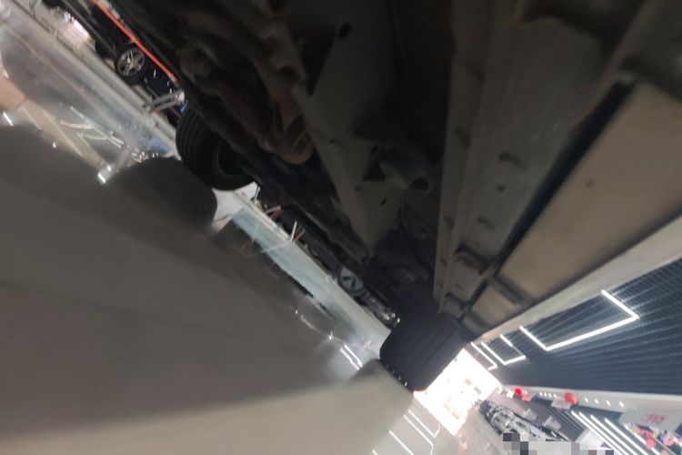 Used Roewe RX8 2018 30T Smart Connectivity Two-Wheel Drive Flagship Edition Chassis Rear Right