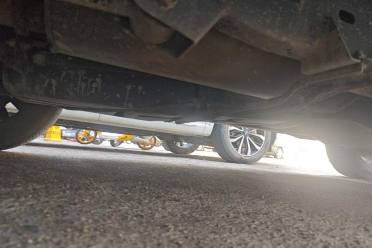 Used Roewe RX8 2018 30T Smart Connectivity Two-Wheel Drive Flagship Edition Chassis Rear Right