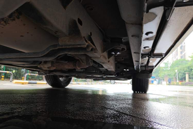 Used Roewe RX8 2018 30T Smart Connectivity Two-Wheel Drive Flagship Edition Chassis Rear Right