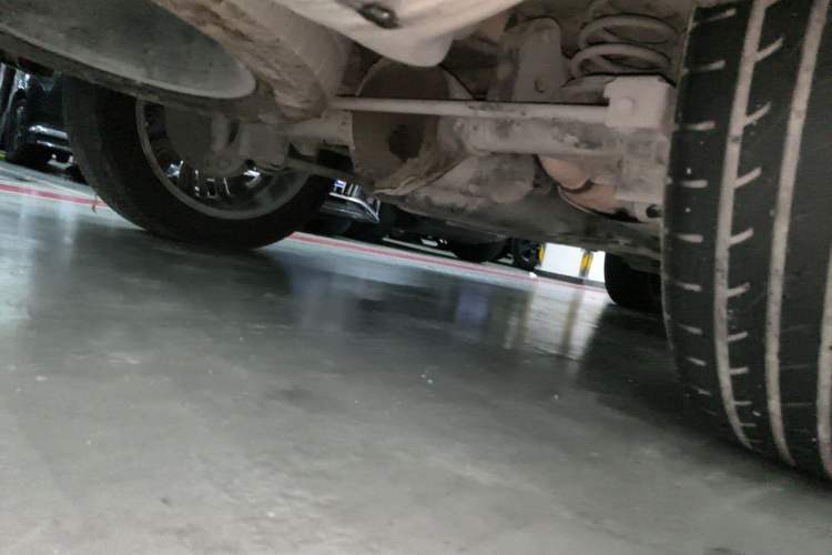 Used Roewe RX8 2018 30T Smart Connectivity All-Wheel Drive Supreme Edition Chassis Rear Right