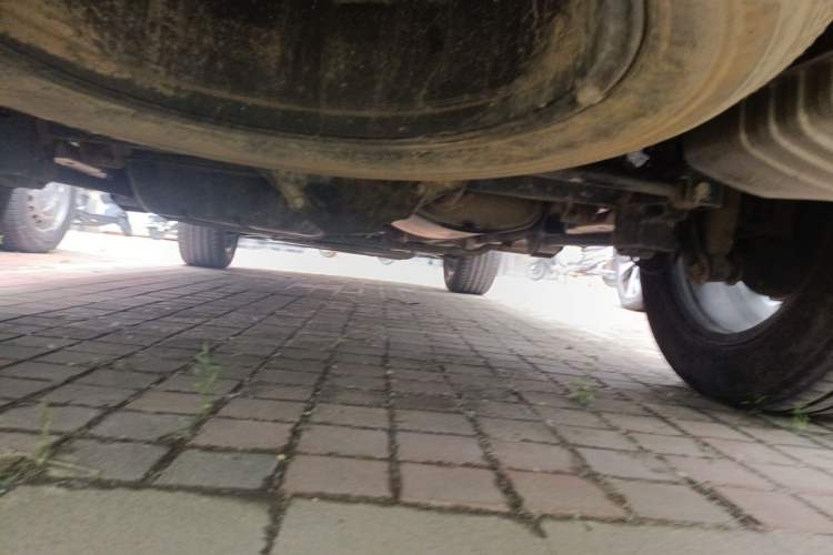 Used Roewe RX8 2018 30T Smart Connectivity Four-Wheel Drive Flagship Edition Chassis Rear